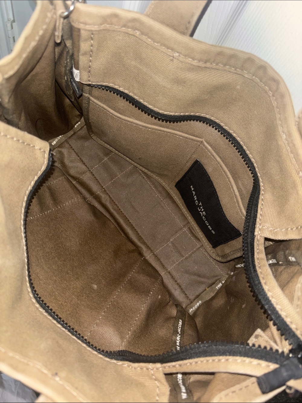 Marc Jacobs Tote Bag - Brown Canvas with White Logo - Picture 2 of 4